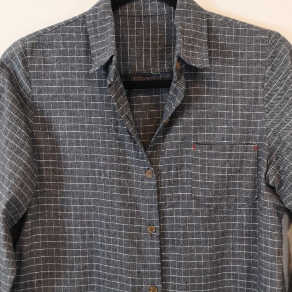 Grid Patterned Button Down Shirt - Picture 2 of 8